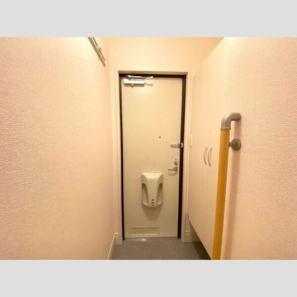 玄関 (玄関入り口)