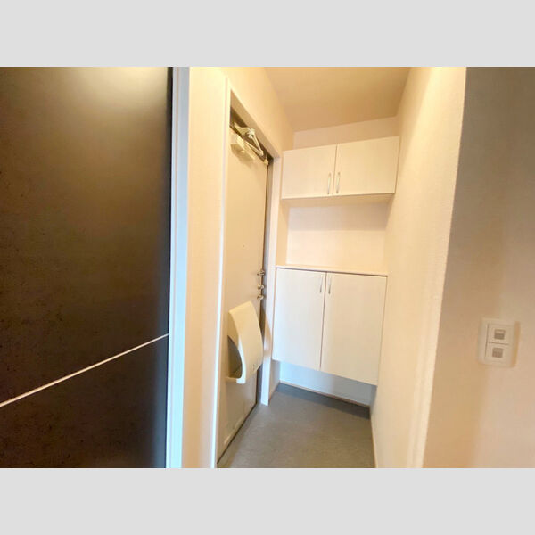 玄関 (玄関入り口)