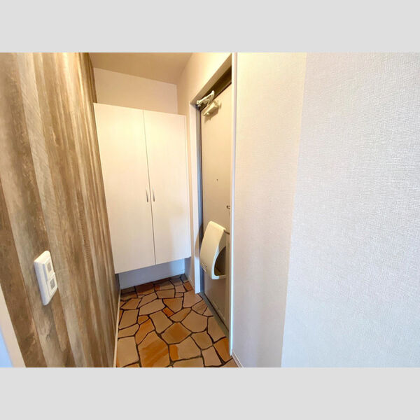 玄関 (玄関入り口)