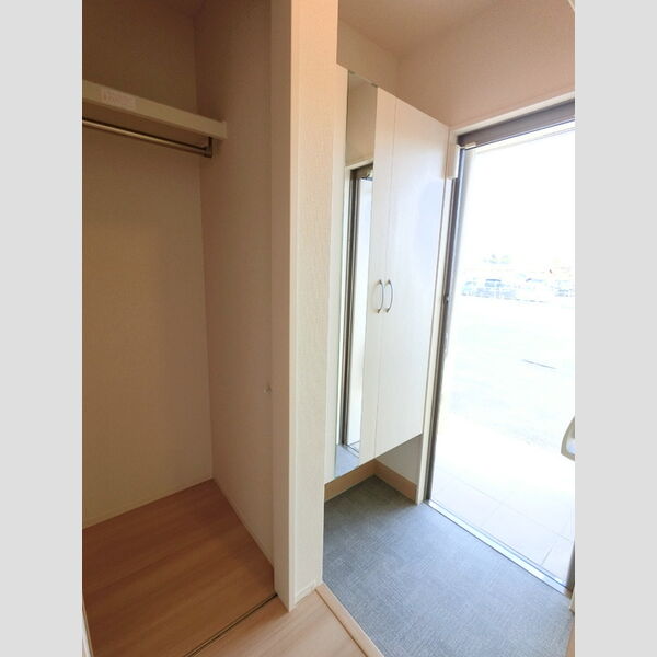 玄関 (玄関入り口)