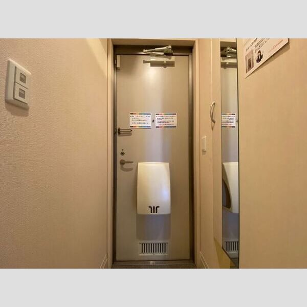 玄関 (玄関入り口)