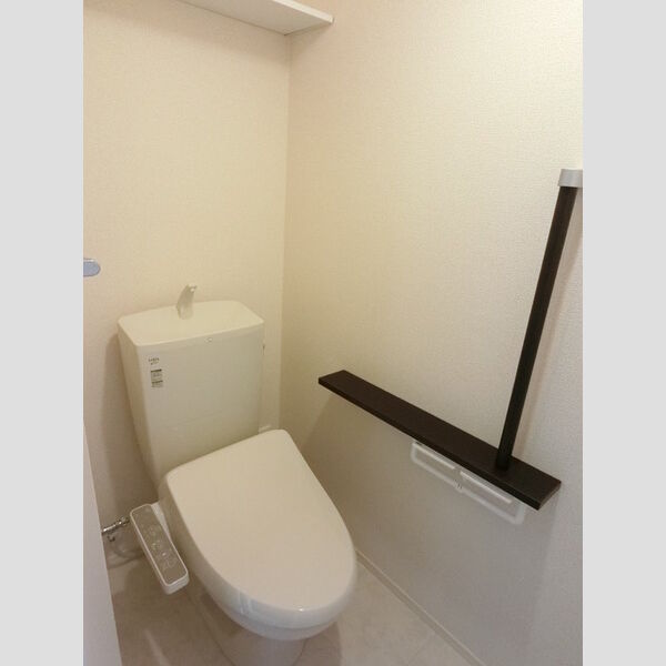 トイレ (温水洗浄暖房便座)