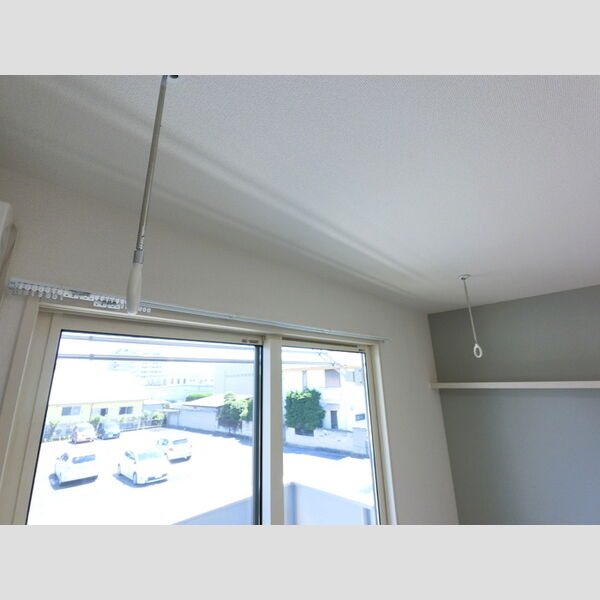 その他 (雨の日も安心室内物干し)