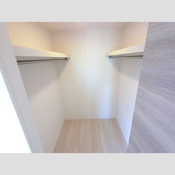 収納 (ウォークインクローゼット)