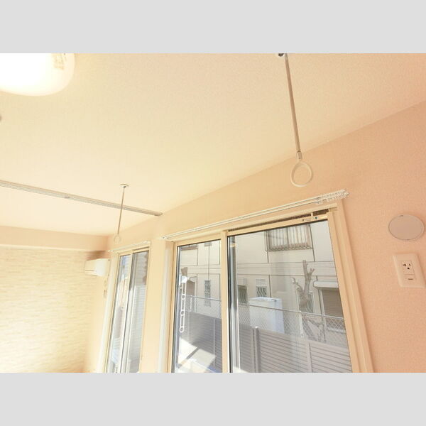 その他 (雨の日も安心室内物干し)