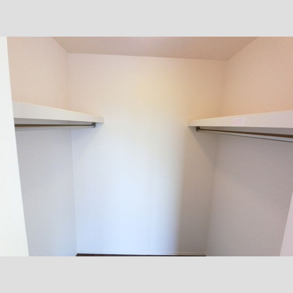 収納 (ウォークインクローゼット)