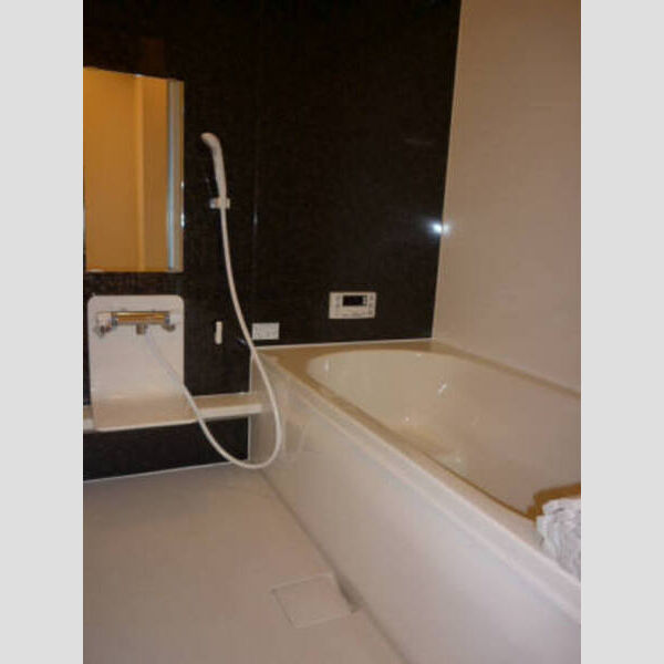 バス (102 一坪浴室)