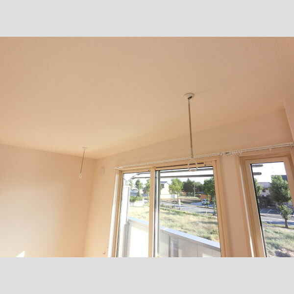 その他 (雨の日も安心室内物干し)