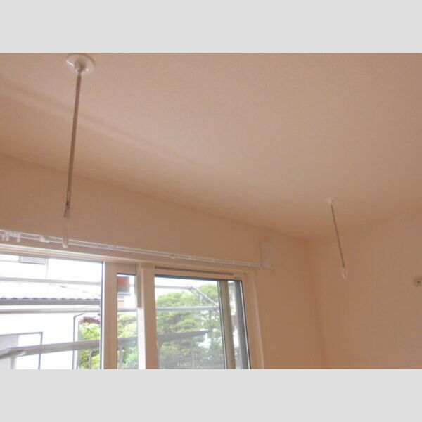 その他 (雨の日も安心室内物干し)