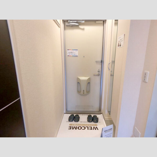 玄関 (玄関入り口)