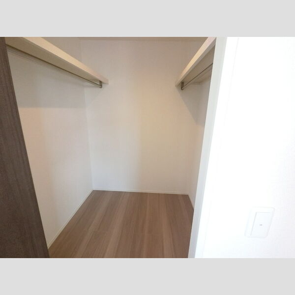 収納 (ウォークインクローゼット)