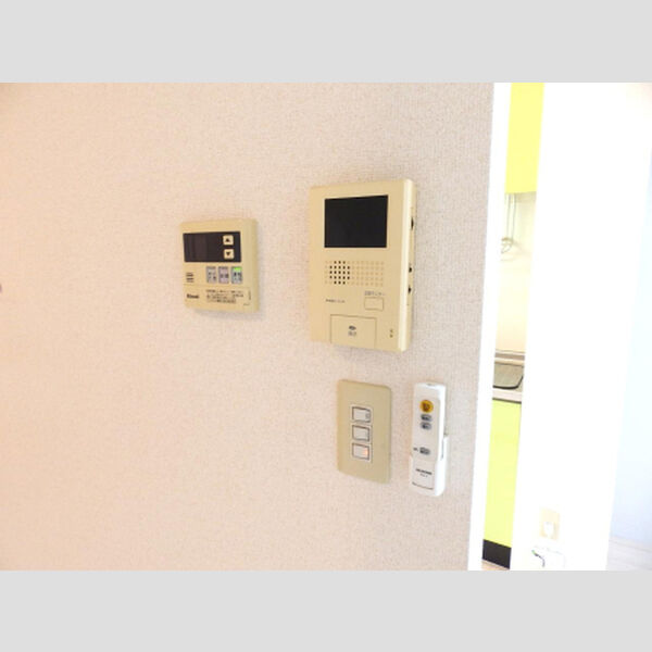 その他設備 (モニター付きドアホン)
