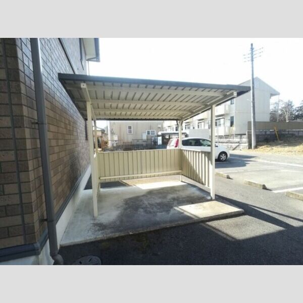 現地周辺 (駐輪場)