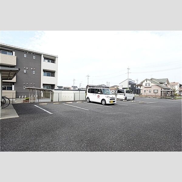 駐車場 (駐車場)