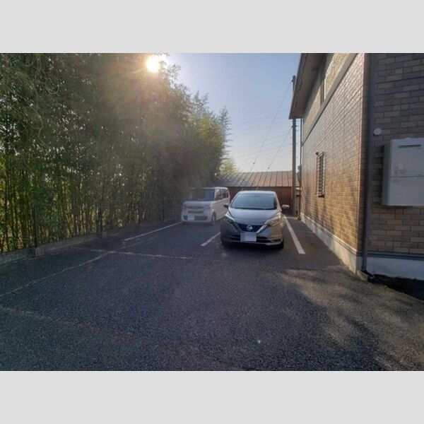 駐車場 (駐車場)