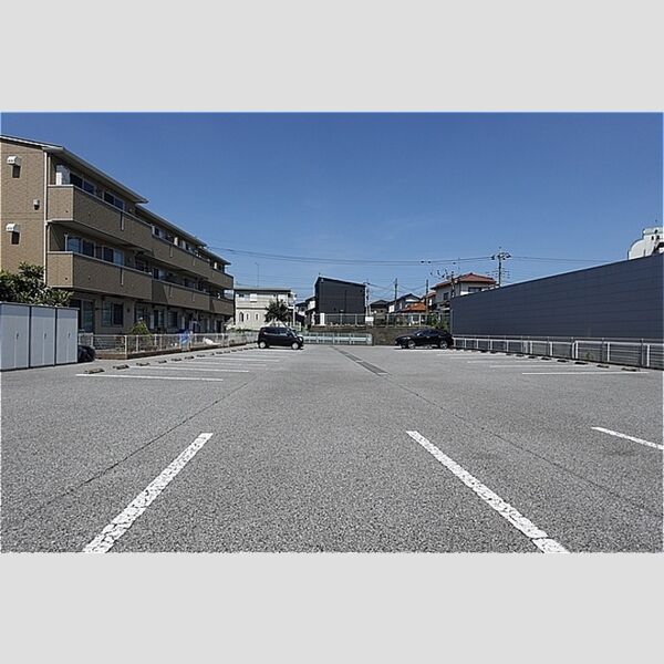 駐車場 (駐車場)