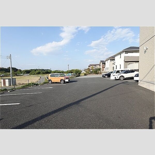 駐車場 (駐車場)