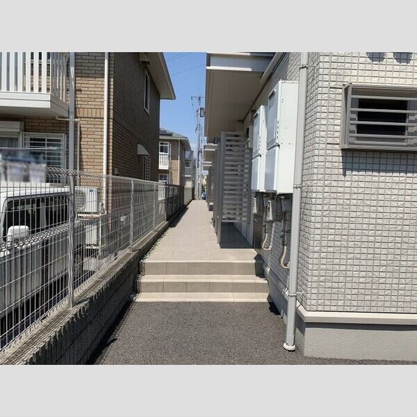 エントランス (エントランス)