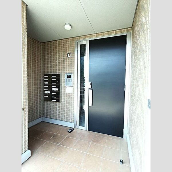 エントランス (オートロックのエントランス)