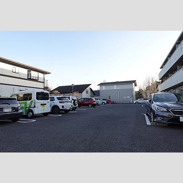 駐車場 (駐車場)