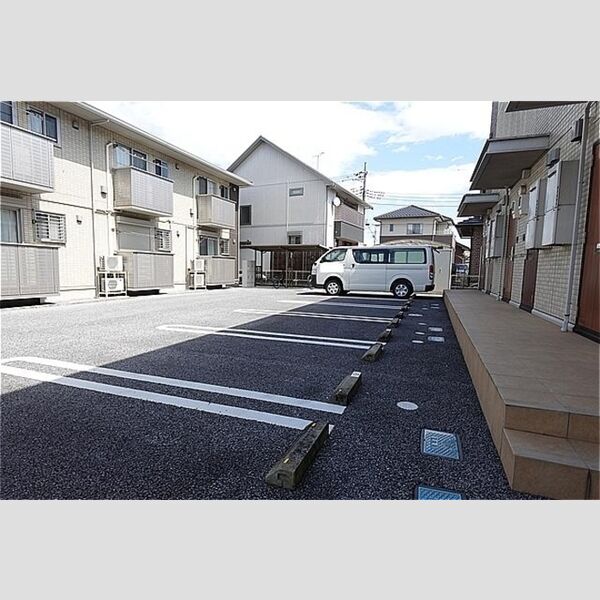駐車場 (駐車場)