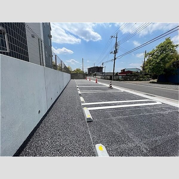 駐車場 (西側駐車場)