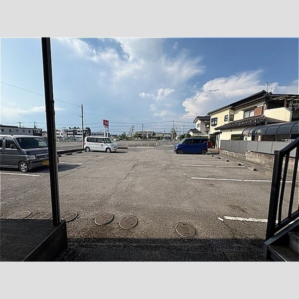 駐車場 (駐車場)