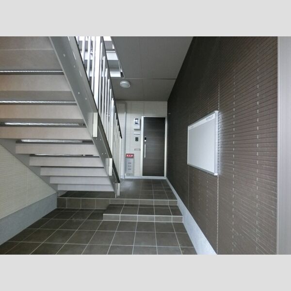 現地周辺 (共用部1F)