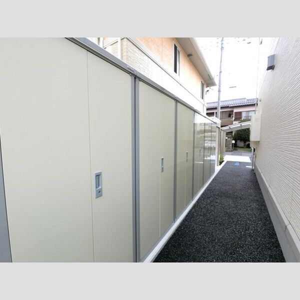 現地周辺 (外部物置)