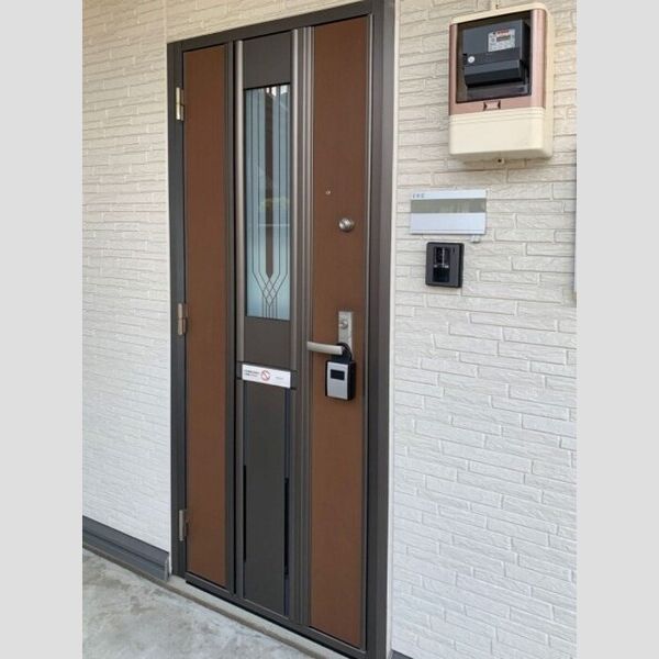 現地周辺 (玄関前)