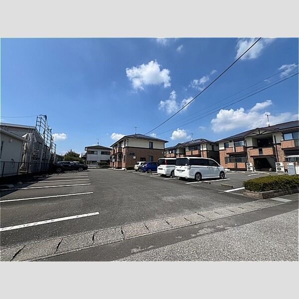 駐車場 (駐車場)