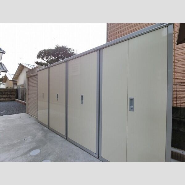 現地周辺 (外部物置)