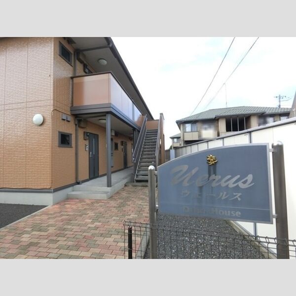 エントランス (エントランス)