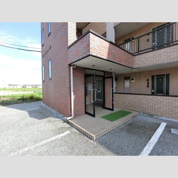 エントランス (エントランス)