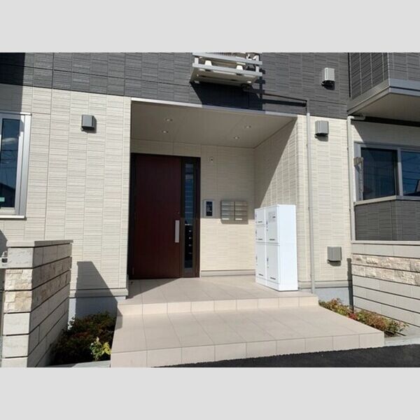 エントランス (エントランス)