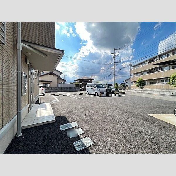 駐車場 (駐車場)