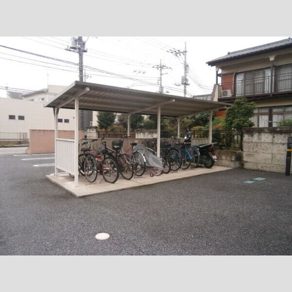 現地周辺 (駐輪場)