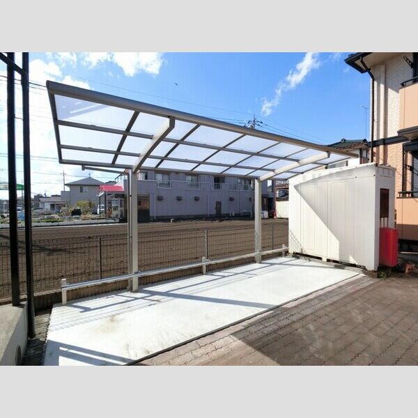 現地周辺 (駐輪場)