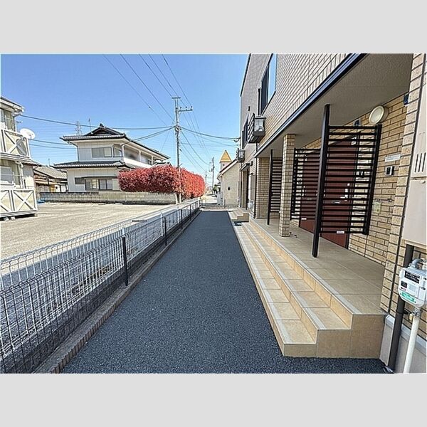 エントランス (エントランス)