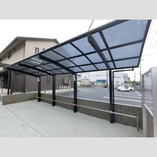 現地周辺 (駐輪場)