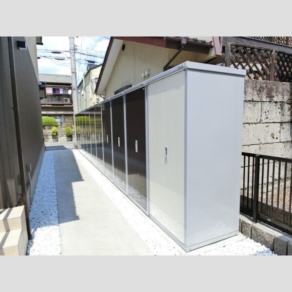 現地周辺 (外部物置)