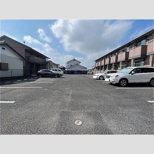 駐車場 (駐車場)