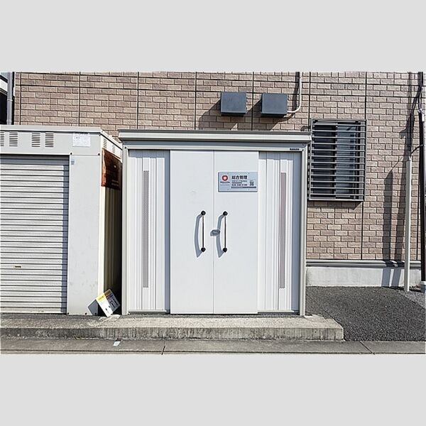 現地周辺 (敷地内アパート専用ゴミステーション)