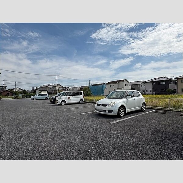 駐車場 (駐車場)