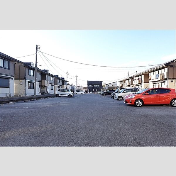 駐車場 (駐車場)
