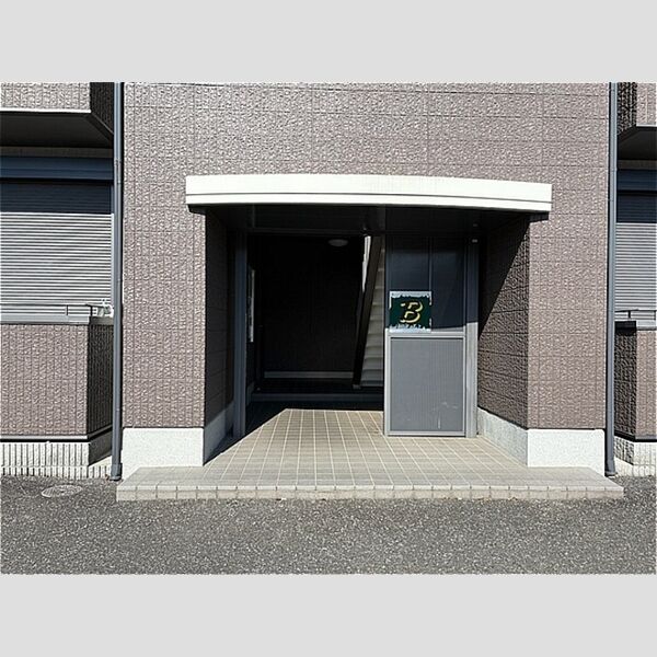エントランス (エントランス)