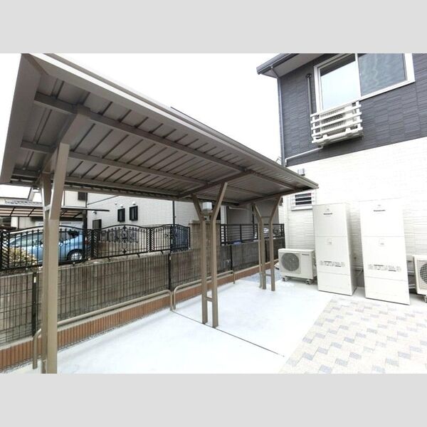 現地周辺 (駐輪場)