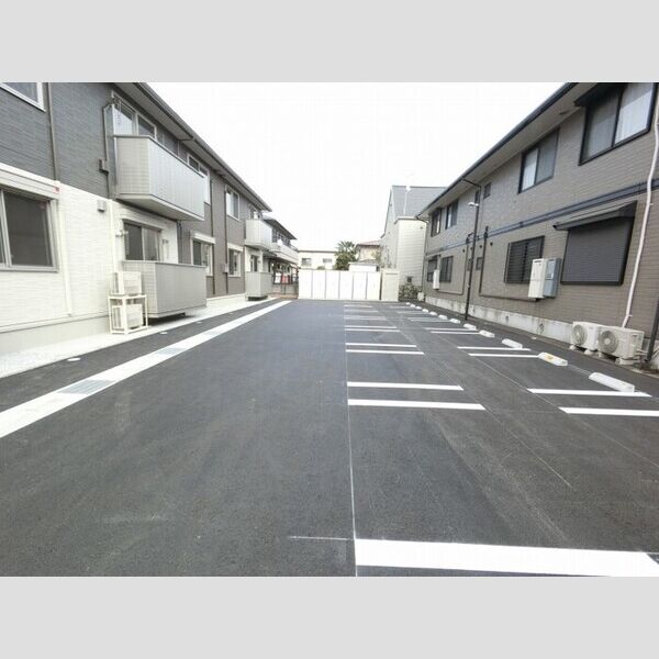 駐車場 (南側駐車場)