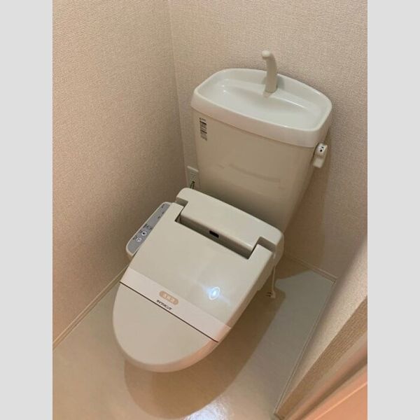 トイレ (温水洗浄暖房便座のトイレ)