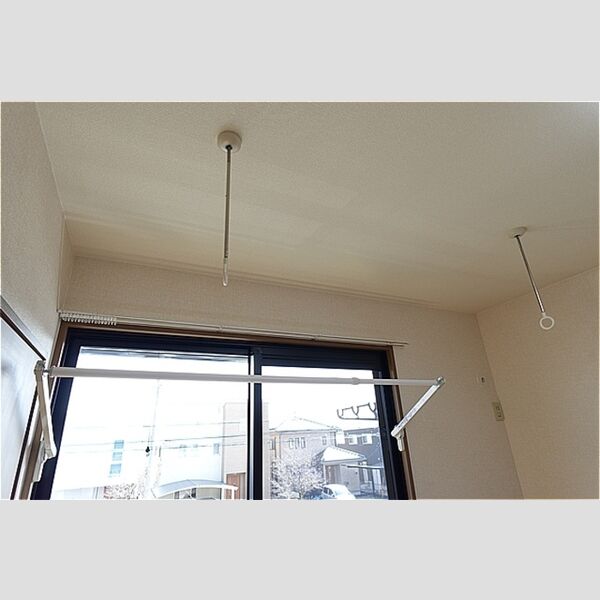 その他 (2タイプの室内物干し)
